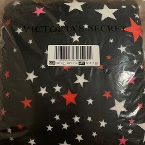 Victoria’s Secret Thick Starry Blanket NIP